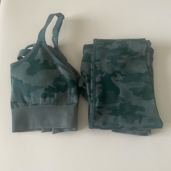 2pcs High Stretch Gym Set - Picture 4 of 10